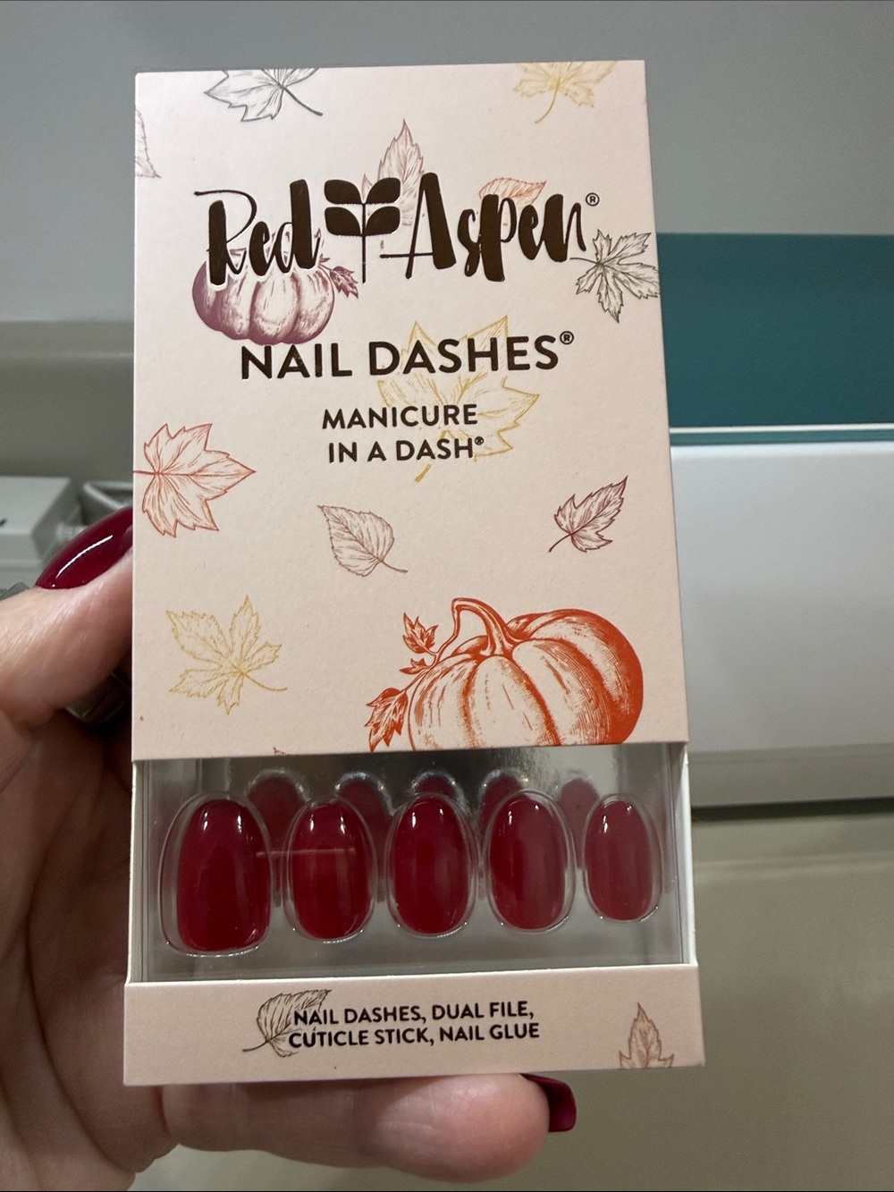 Red Aspen Nail Dashes Press-On Nails — Classic Deep Red